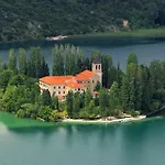 House Back To Nature *