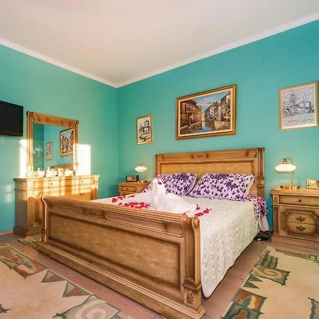 House Back To Nature