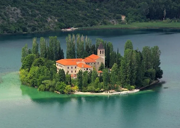 House Back To Nature *