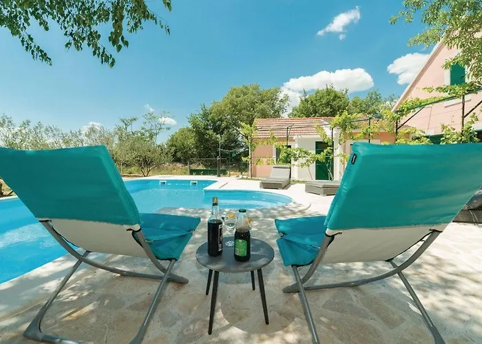 House Back To Nature Ferienhaus *