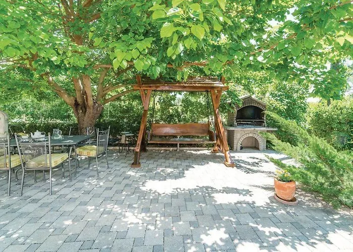 House Back To Nature *